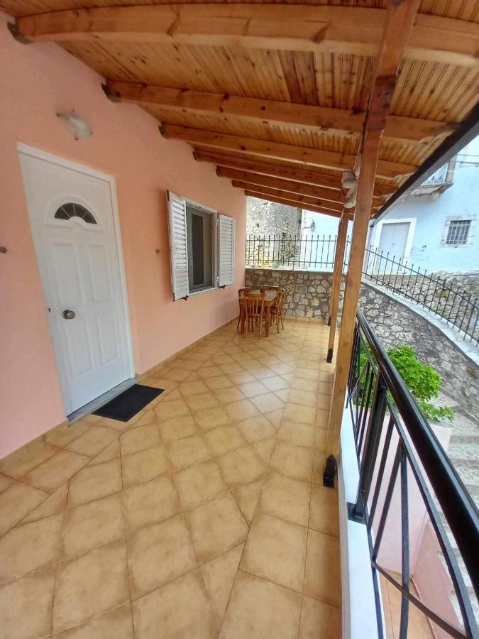 Gkoros House Old Town Villa Himare Luaran gambar
