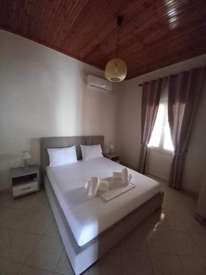 Gkoros House Old Town Villa Himare Luaran gambar