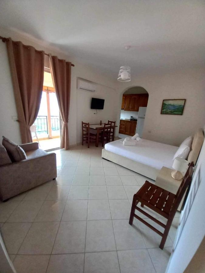 Gkoros House Old Town Villa Himare Luaran gambar